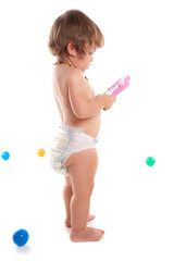 enfant qui joue au téléphone