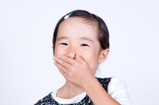 口を隠す Photos Royalty Free Images Graphics Vectors Videos Adobe Stock 口を隠す Photos Royalty Free Images Graphics Vectors Videos Adobe Stock