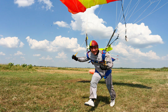 Skydiving photo