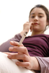 adolescente cigarette