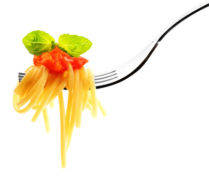 spaghetti con salsa di pomodoro e basilico