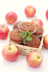 muffins with apple