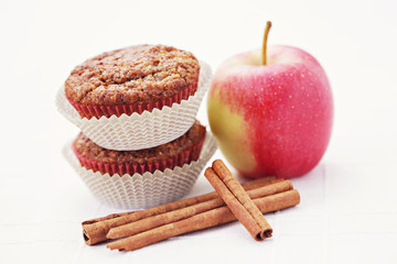 muffins with apple