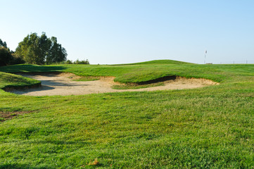 Fototapeta na wymiar pole golfowe