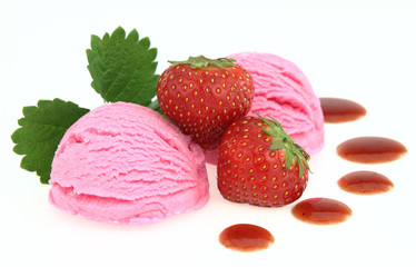 Fresh strawberries and strawberry ice cream