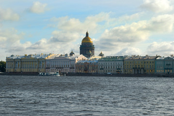 Fototapeta na wymiar Neva river and St Isaac's Cathedral