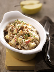 Risotto aux pommes, noix et gorgonzola