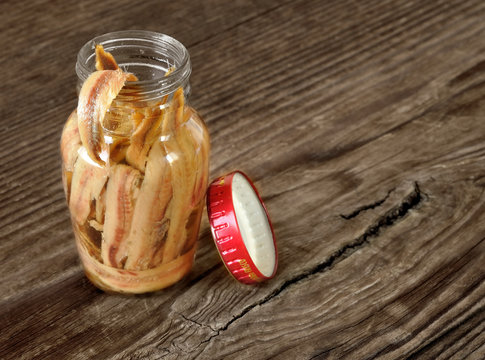 Fillets of anchovies in olive oil