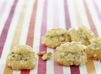 petits choux à la mousse de nougat