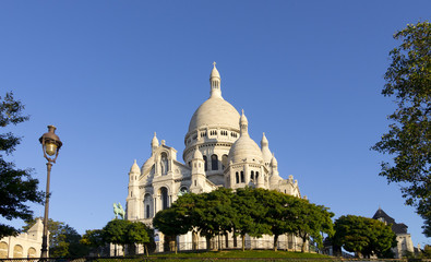 Obraz premium Basilique du Sacré coeur sur la butte Montmartre
