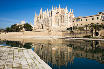 La Seu Kathedrale © ifiStudio