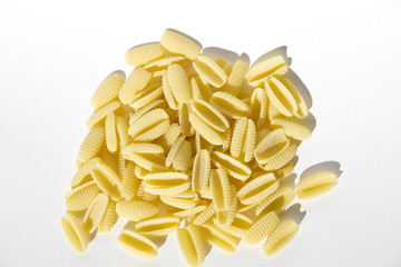 Gnocchetti sardi su fondo bianco