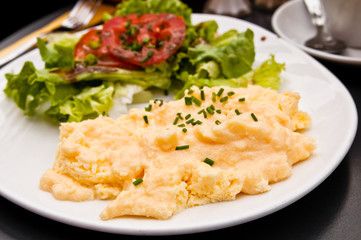 omelet with ham tomato and green salad