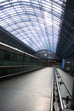 london train station