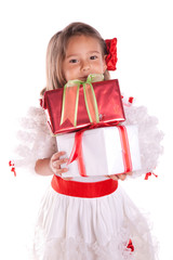 fillette et cadeaux de noël