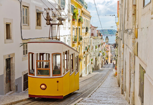 Lisbon's Gloria funicular connects downtown with Bairro Alto. © mlehmann78