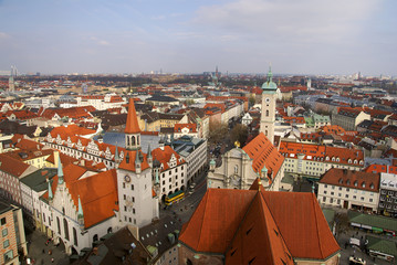 Fototapeta na wymiar Aerial view of the old town of Munich, Germany
