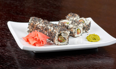 Sushi with sesame
