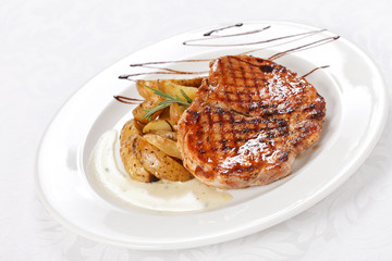grilled steak with potatoes