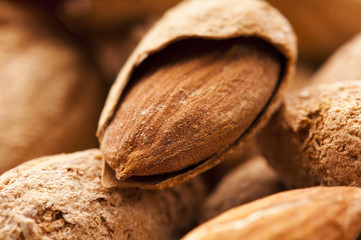 Sweet almonds with kernel