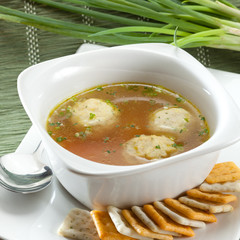 Sopa miso con albóndigas de pescado