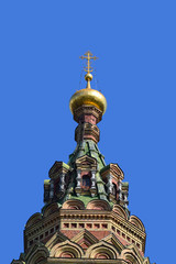 Fototapeta na wymiar Dome of Cathedral in Peterhof, Russia