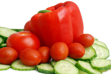 Sweet pepper, cherry tomatoes and sliced cucumber