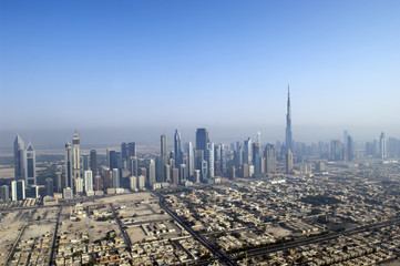 Fototapeta na wymiar Dubai Skyline z Sheikh Zayed Road
