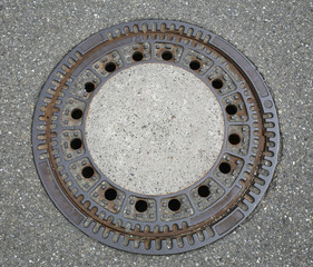 round manhole cover
