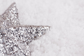 Estrella de navidad con fondo de nieve