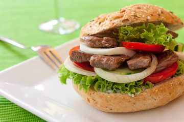 Sandwich with beef and vegetables