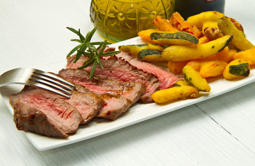 tagliata di manzo con verdure fritte