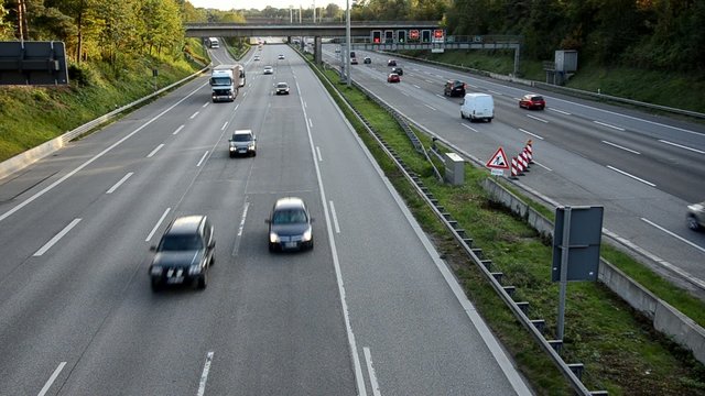 Autobahn Totale Zweispurig