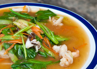 Chinese style fried kaoyteow with seafood