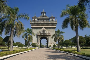 Fototapeten view of patuxai arch in vientiane, laos, asia © TravelPhotography