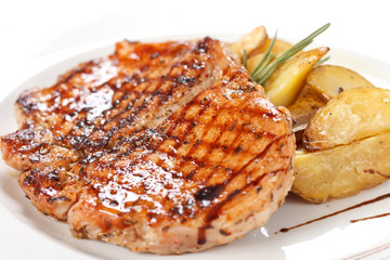grilled steak with potatoes
