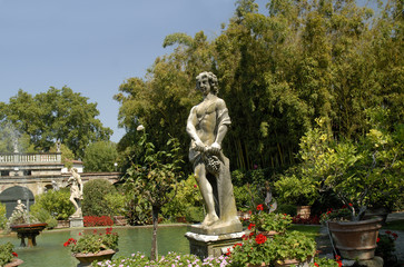 Fototapeta na wymiar Piękny ogród w Lucca Toskania Włochy