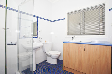 stylish modern bathoom