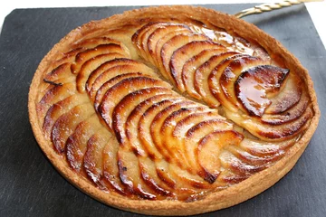Foto auf Acrylglas Une tarte aux pommes © helenedevun