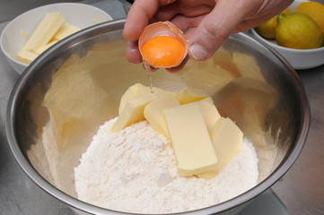 Backen - in der Bäckerei - frische Zutaten