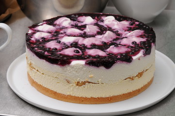 Sahnetorte - Festtagstorte - in der Bäckerei