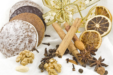 Lebkuchen und Gewürze