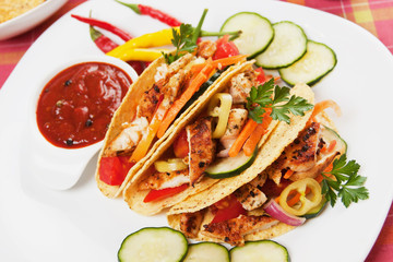 Grilled chicken in taco shells