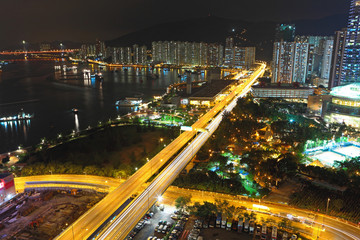 Fototapeta na wymiar Hongkong centrum miasta w nocy