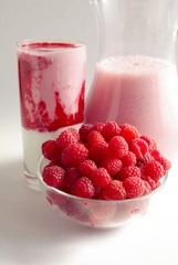 raspberries and joghurt cocktail