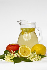 Holunderlimonade