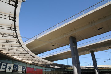 Brücken vor blauem Himmel 1