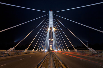 Fototapeta na wymiar Nocny widok z Mostu Świętokrzyskiego nowego w Warszawie.