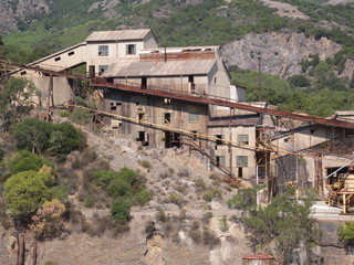 Fototapeta na wymiar Bergwerks Ruinen in Montevecchio