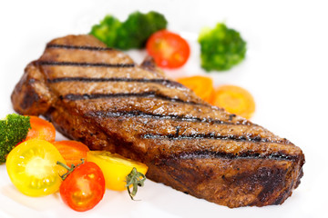 Rumpsteak mit grünem Brokkoli,Karotten,Tomaten